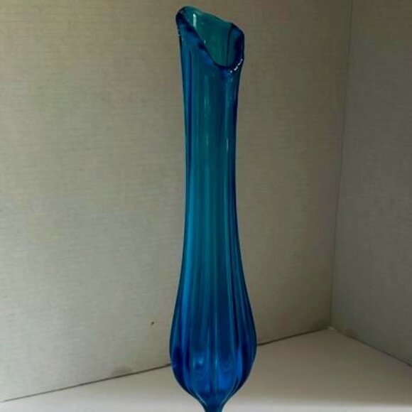 L.E. Smith Other - MCM Mid Century LE Smith PEACOCK BLUE Art Glass RIBBED Pedestal Tall SWUNG VASE